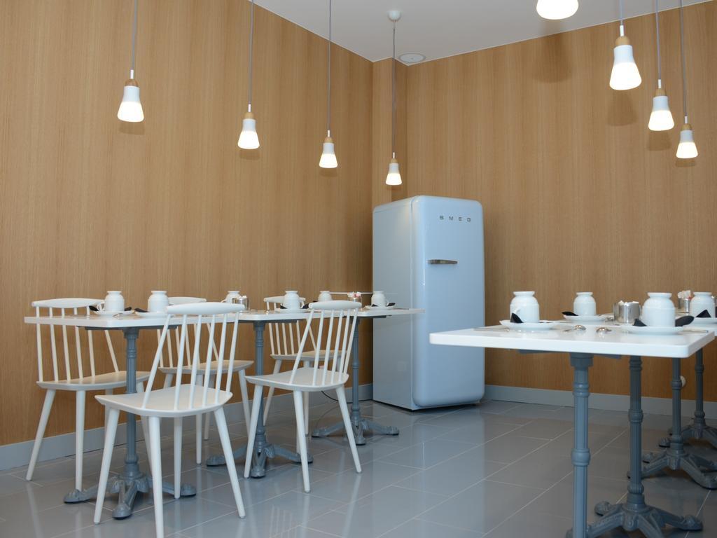 Hotel Le Lapin Blanc Paris Exterior foto