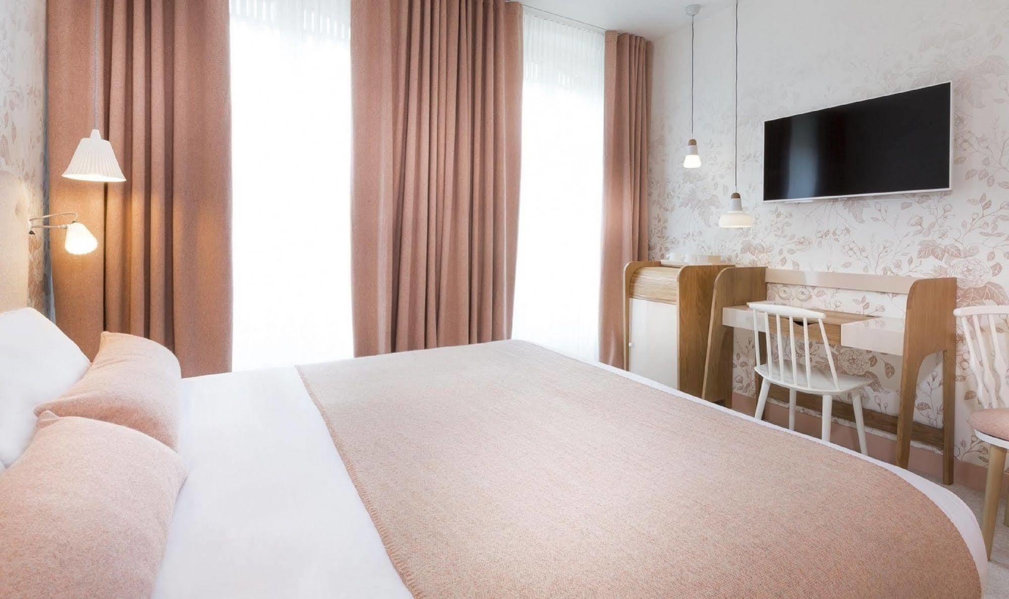 Hotel Le Lapin Blanc Paris Exterior foto